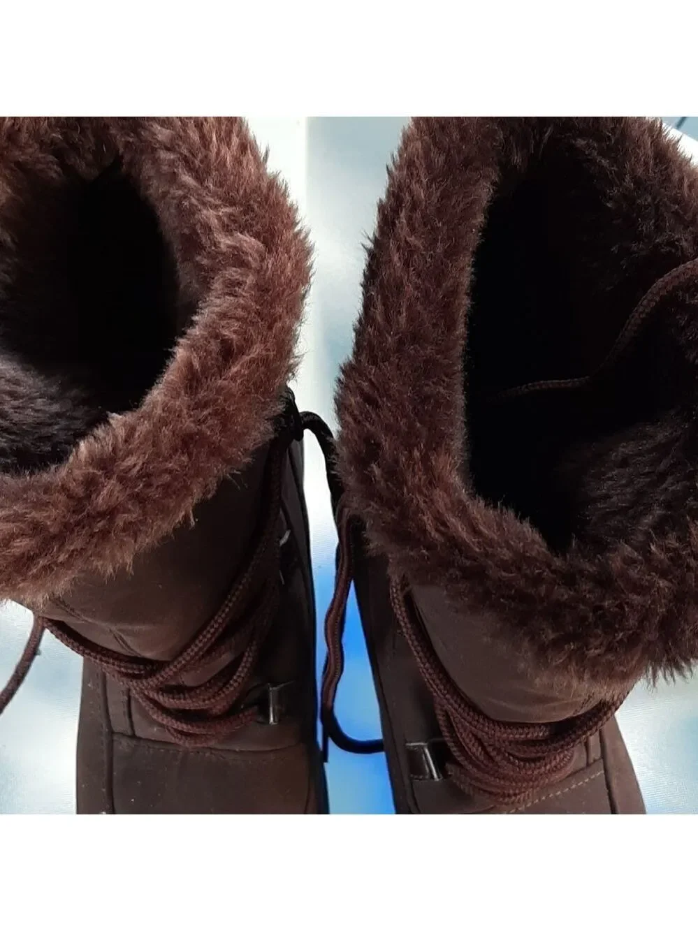 Wanderlust  boots with shoelace